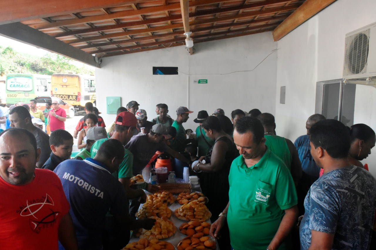 Camacã: Tratorista recebe homenagem pelos 35 anos de serviços prestados 
